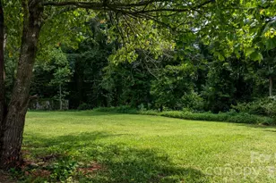 2266 9th Ave Dr NE, Hickory, NC 28601 - Photo 35