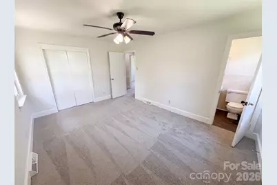 8901 Hood Road, Charlotte, NC 28215 - Photo 15
