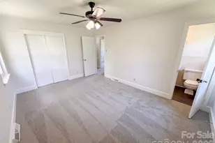 8901 Hood Rd, Charlotte, NC 28215 - Photo 15