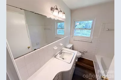 8901 Hood Road, Charlotte, NC 28215 - Photo 17