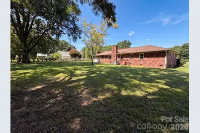 8901 Hood Road, Charlotte, NC 28215 - Photo 5
