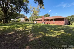 8901 Hood Rd, Charlotte, NC 28215 - Photo 5