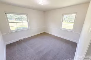 8901 Hood Rd, Charlotte, NC 28215 - Photo 13