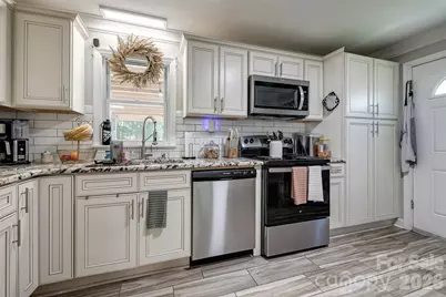531 Stilwell Oaks Circle, Charlotte, NC 28212 - Photo 9
