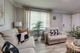 531 Stilwell Oaks Cir, Charlotte, NC 28212 - Photo 7
