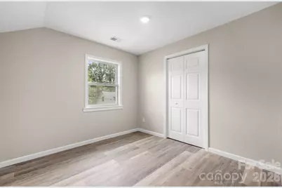242 8th Avenue Drive SW, Hickory, NC 28602 - Photo 15