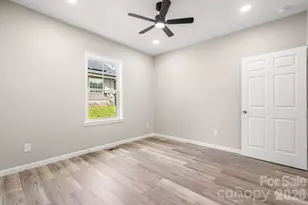 242 8th Ave Dr SW, Hickory, NC 28602 - Photo 9