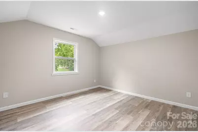 242 8th Avenue Drive SW, Hickory, NC 28602 - Photo 17