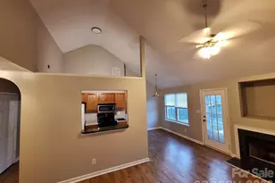 3523 Tracy Glenn Ct, Charlotte, NC 28269 - Photo 5