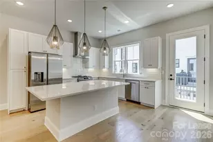 1107 Parkside Greenway Dr, Charlotte, NC 28209 - Photo 11