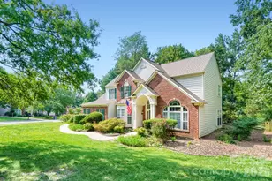 10808 Pomerane Pl, Charlotte, NC 28277 - Photo 3