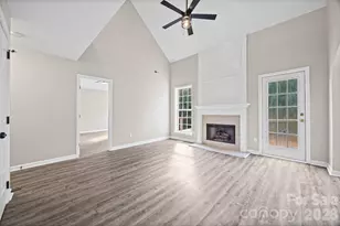 14107 Pine Harbor Rd, Charlotte, NC 28278 - Photo 17