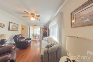 214 Governors View Rd, Asheville, NC 28805 - Photo 5