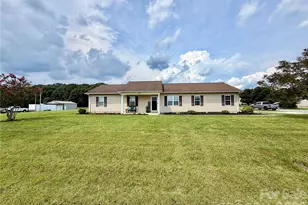 134 Brentwood Dr, Taylorsville, NC 28681 - Photo 1