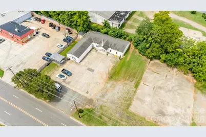 1010 Shelton Avenue, Statesville, NC 28677 - Photo 3