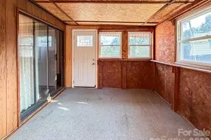 1898 Henry Smith St, Hickory, NC 28601 - Photo 25