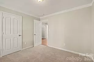 9819 Veronica Dr, Charlotte, NC 28215 - Photo 11