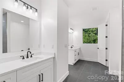 1207 39th Avenue NE, Hickory, NC 28601 - Photo 27