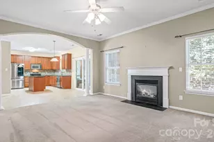 2429 Oakdale Creek Ln, Charlotte, NC 28216 - Photo 15