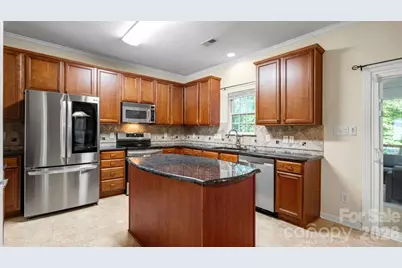 2429 Oakdale Creek Lane, Charlotte, NC 28216 - Photo 9