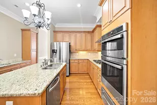 8813 Provence Village Ln, Charlotte, NC 28226 - Photo 11