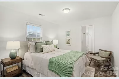 113 N Smallwood Place, Charlotte, NC 28216 - Photo 9