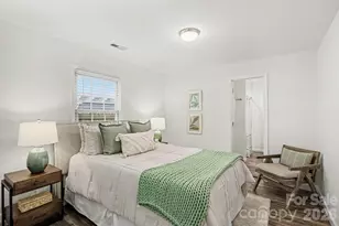 113 N Smallwood Pl, Charlotte, NC 28216 - Photo 9