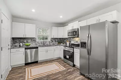 113 N Smallwood Place, Charlotte, NC 28216 - Photo 3