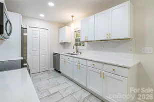 201 Polly Collins Ct, Fort Mill, SC 29715 - Photo 9