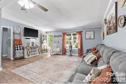 122 Fallswood Court, Hendersonville, NC 28739 - Photo 5