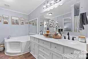 122 Fallswood Ct, Hendersonville, NC 28739 - Photo 19