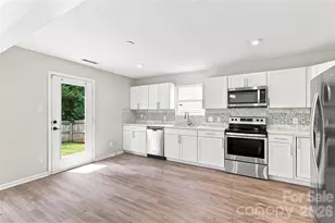 1132 New Day Ct, Charlotte, NC 28215 - Photo 13