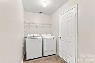 1132 New Day Ct, Charlotte, NC 28215 - Photo 17