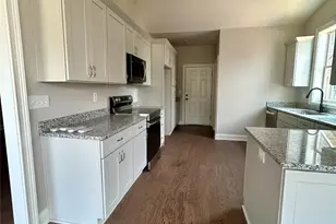 831-A Wynnshire Dr, Hickory, NC 28601 - Photo 11