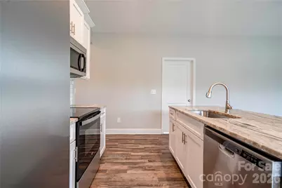 1041 Cleveland Avenue, Grover, NC 28073 - Photo 9