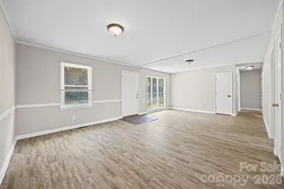 195 Moda Road, Blacksburg, SC 29702 - Photo 7