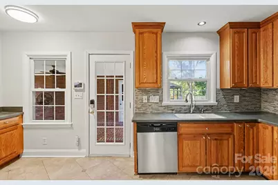3846 Barclay Downs Drive, Charlotte, NC 28209 - Photo 15