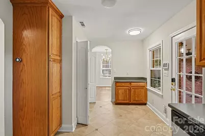 3846 Barclay Downs Drive, Charlotte, NC 28209 - Photo 13