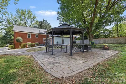 3846 Barclay Downs Drive, Charlotte, NC 28209 - Photo 33