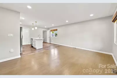 2700 Ravencroft Drive, Charlotte, NC 28208 - Photo 3