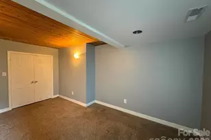 201 S Hoskins Rd, Charlotte, NC 28208 - Photo 23