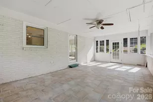 401 S East End Ave, Statesville, NC 28677 - Photo 23