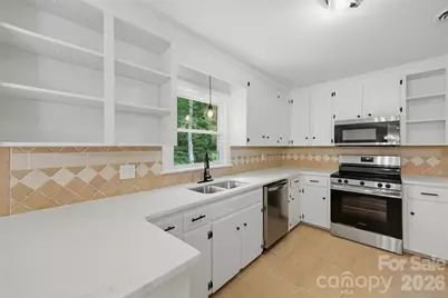 401 S East End Avenue, Statesville, NC 28677 - Photo 13