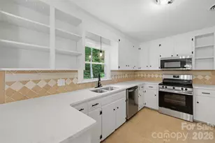 401 S East End Ave, Statesville, NC 28677 - Photo 13