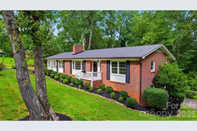 401 S East End Avenue, Statesville, NC 28677 - Photo 1