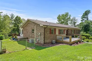 38 Chadwick Wade Dr, Asheville, NC 28804 - Photo 3
