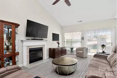 8413 Suttonview Drive, Charlotte, NC 28269 - Photo 3