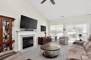 8413 Suttonview Dr, Charlotte, NC 28269 - Photo 3