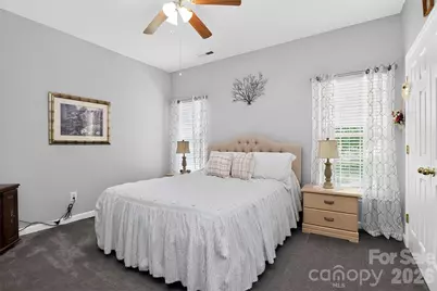 8413 Suttonview Drive, Charlotte, NC 28269 - Photo 25