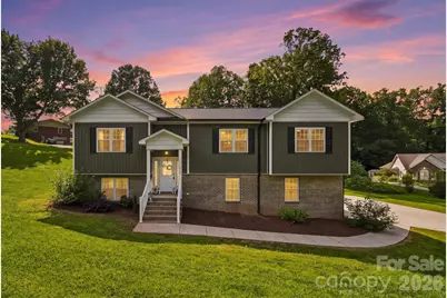 2953 2nd Street Court NW, Hickory, NC 28601 - Photo 1